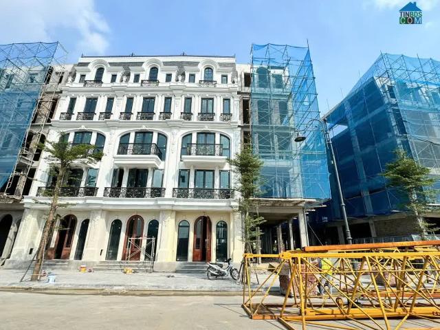 Bán Mặt Phố Hoàng Quốc Việt Kéo Dài Chỉ 18 Tỷ 75m2, 5 Tầng Lh  0931982