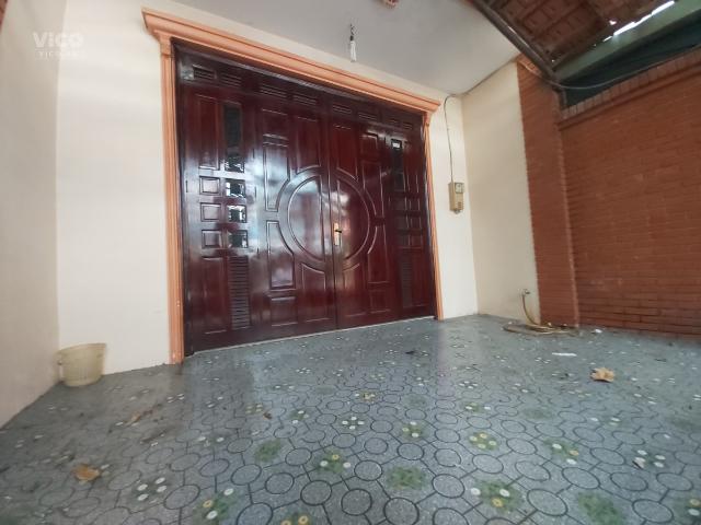 Bán nhà MT đường Huỳnh Thị Hai, TCH, Q. 12, Dt 100m2, Vị trí Hiếm có