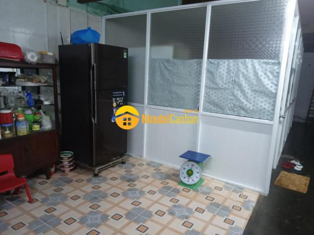 Bán nhà mt chợ bà hoa ngang 6m kinh doanh tốt giá rẻ