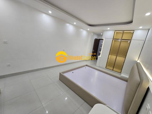 Bán nhà mới 5 tầng thang máy, ô tô đỗ cửa, gần ngã tư minh khai bạch mai
