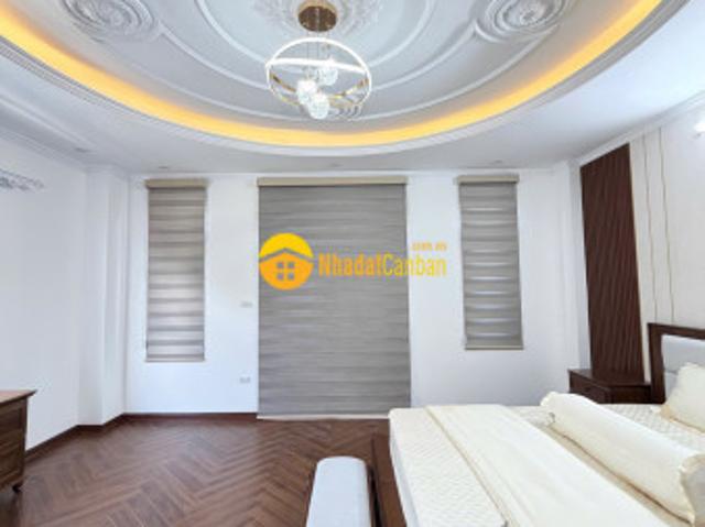 Bán nhà mới 7 tầng thang máy, lô góc hai mặt đường ô tô, gần phố tô vĩnh diện thanh xuân
