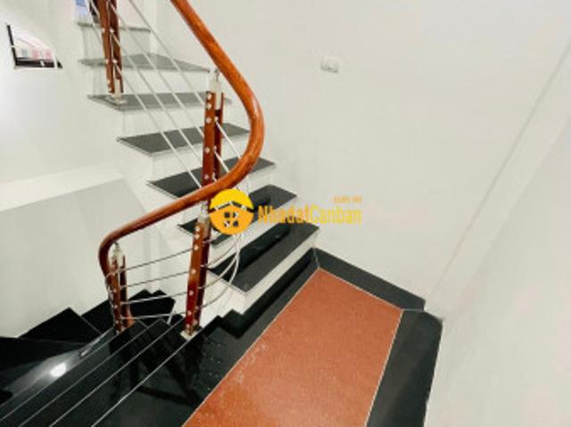 Bán nhà mới 100 tứ hiệp thanh trì, ba gác đỗ cửa, ở ngay, dt 36m, giá 3,45tỷ
