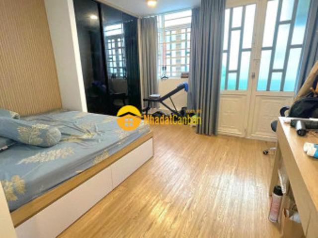 Bán nhà mới 3 tầng hẻm xe hơi gò xoài gần aeon bình tân, chỉ 4,2 tỷ tl