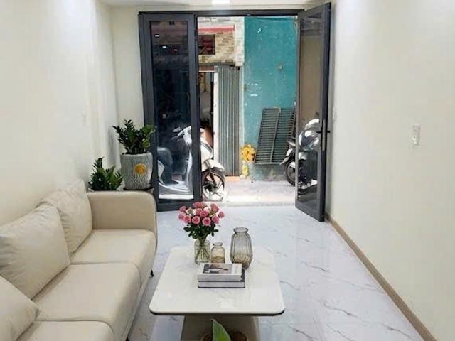 Bán nhà mới Võ Văn Tần, QUẬN 3, DT 3 x 11m 33 m2, giá 5.5 tỷ