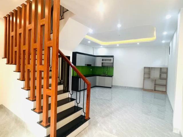 Bán nhà mới xây gần đường ô tô tránh, Diện tích 30m2*5 tầng đường Ngọc Hồi, Thanh Trì, HN. Giá