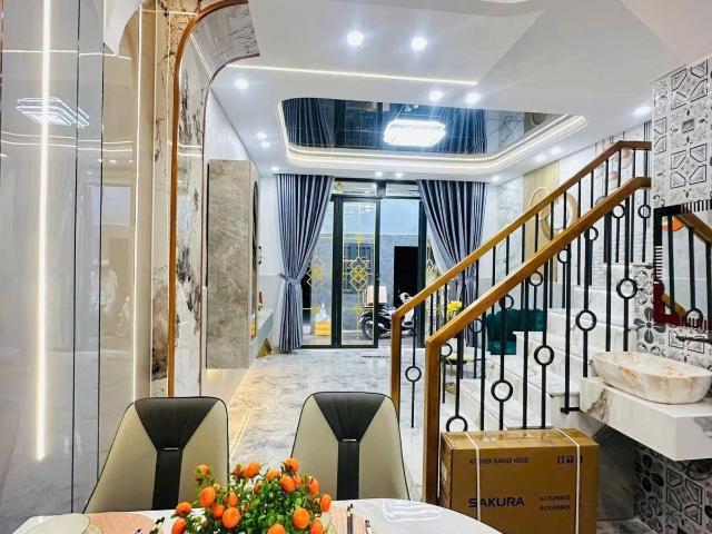 Bán nhà mới xây dựng Ngang 3.3 x 14 đúc 3 tấm Q4