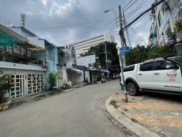 Bán Nhà Mới Gần MT Cao Lỗ, Quận 8 2 Tầng Đường 3M Chỉ 5.3 Tỷ Vuông Vức, Hoàn Công Đủ