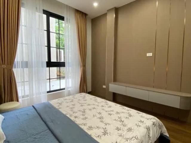 Bán Nhà Mới Đẹp Phố Hoàng Hoa Thám – Sân Rộng, 4 Phòng Ngủ, Full Nội Thất – Giá Tốt