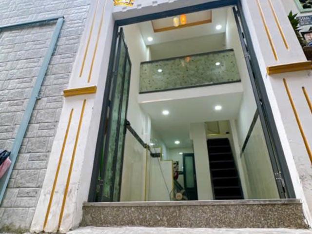 Bán nhà mới đẹp sát mặt tiền Q4 SHR chỉ 1,5 tỷ