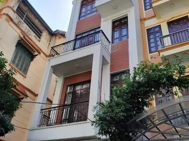 Bán nhà Mỗ Lao, ba bước ra Làng Việt Kiều Châu Âu, ngõ thoáng sạch sẽ, ô tô vào nhà, 50m2, 12.6 tỷ