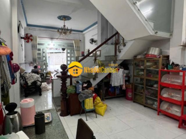 Bán nhà mặt tiền đường nhựa 10m, hiệp thành quận12, 72m2, 3 tầng chỉ 4 tỷ 950