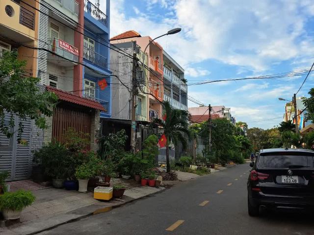 Bán Nhà Mặt Tiền Đường KDC Bình Hưng Đường 12M Vỉa Hè 2 Bên 96M2 Chỉ 9.3 Tỷ