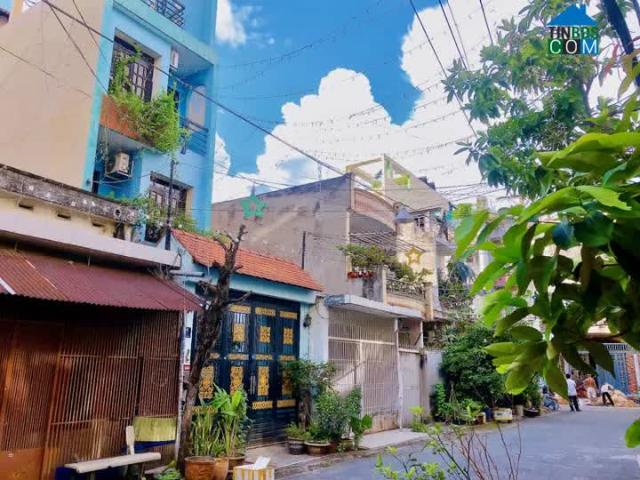 Bán nhà mặt tiền đường Thẫm Mỹ. DT: 4.2x22m, cấp 4. Khu biệt thự nhà phố giá 10 tỷ