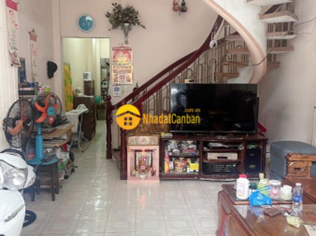 Bán nhà mặt tiền nguyễn xuân khoát ngang 4m gần ngã 4 vườn lài kinh doanh sầm uất