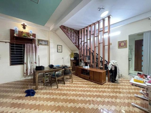 Bán nhà Mặt tiền Đông hưng Thuận 19 gần Quang Trung, chợ cầu, 10x26m, 2 Tầng, 16,8 Tỷ