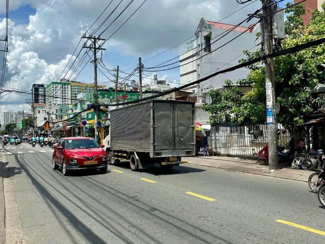 Bán nhà Mặt tiền Âu Cơ giao Ba Vân Lũy Bán Bích, 4x20m, 5 Tầng 8PN, Sổ A4, chỉ 14,2 Tỷ