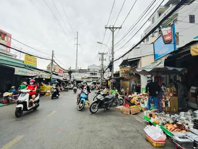 Bán nhà mặt tiền chợ Bùi Minh Trực 6x23 chỉ 9 tỷ 2