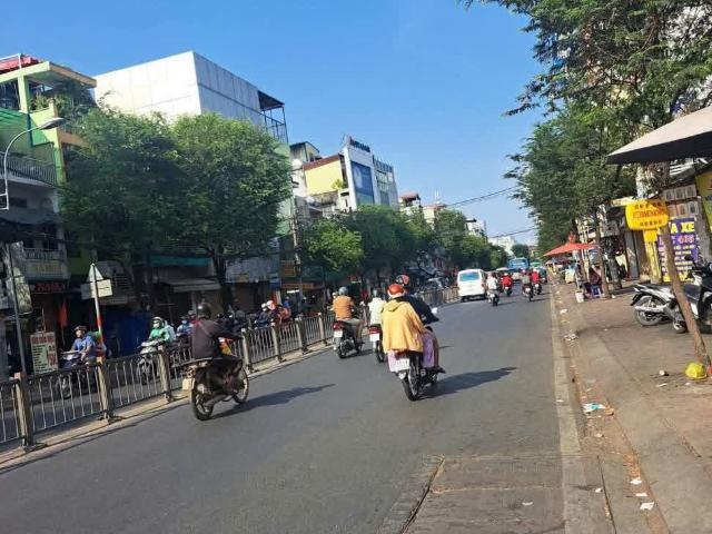 Bán nhà mặt tiền hẻm Tạ Quang Bửu Quận 8 – gần AEON MALL – ô tô đỗ cửa Cần bán gấp nhà mặt tiền