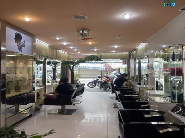 Bán nhà mặt tiền KD Huỳnh Văn Bánh, P. Phú Nhuận, TP HCM, 52m2, 4 tầng, có dòng tiền, giá rẻ