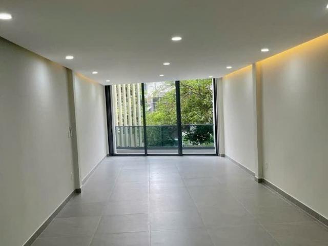 Bán nhà mặt tiền KD Lê Thị Riêng, Q1, Sát Bùi Viện, DT 4.3m x 14.5m, 4 tầng, Chỉ 34 tỷ