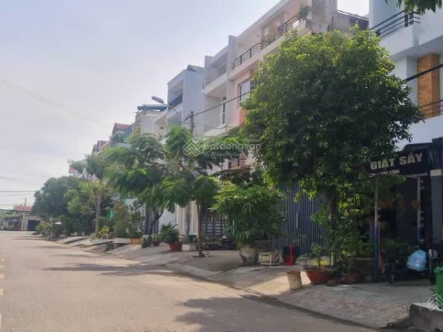 Bán nhà mặt tiền KDC Bình Hưng 3 tầng 4*24m Giáp quận 8 nhỉnh 8 tỷ có dòng tiền cho thuê
