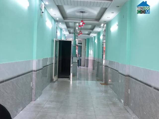 Bán nhà mặt tiền kinh doanh Nguyễn Thái Bình, P4, Tân Bình, 72m2, 3 tầng. 6 phòng ngủ