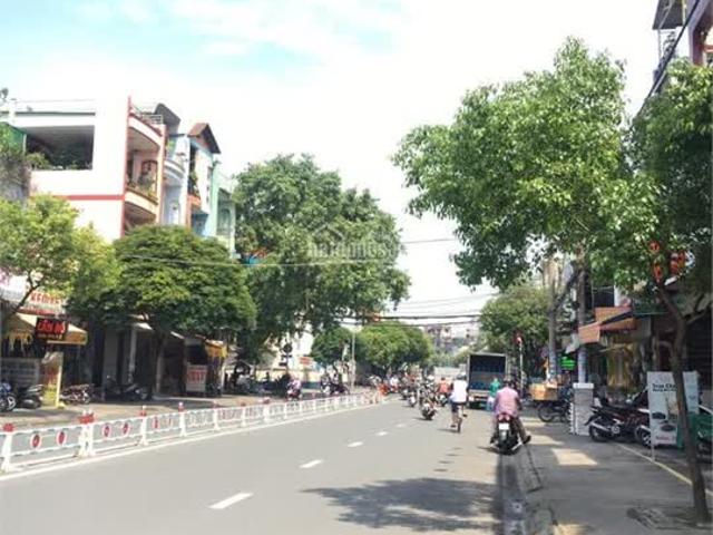 Bán nhà mặt tiền kinh doanh đường Nguyễn Sơn, DT: 7.5mx17m, đúc 2 lầu giá 32 tỷ