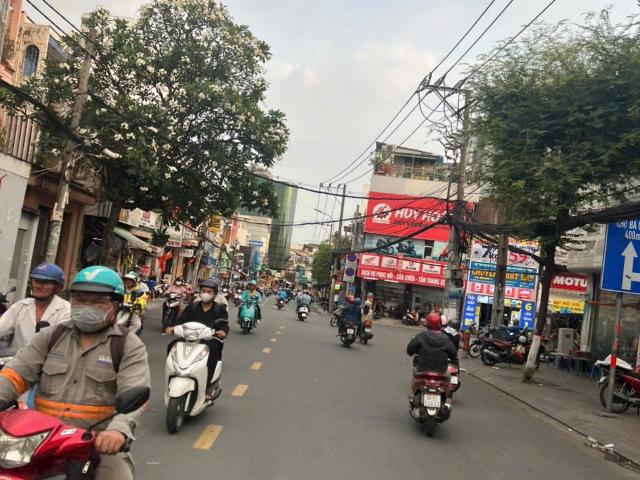 Bán Nhà Mặt Tiền Kinh Doanh Đỉnh Gần Đầm Sen Tân Phú 90m2 4 Tầng Kiên Cố Nhỉnh 13 Tỷ Thương Lượng