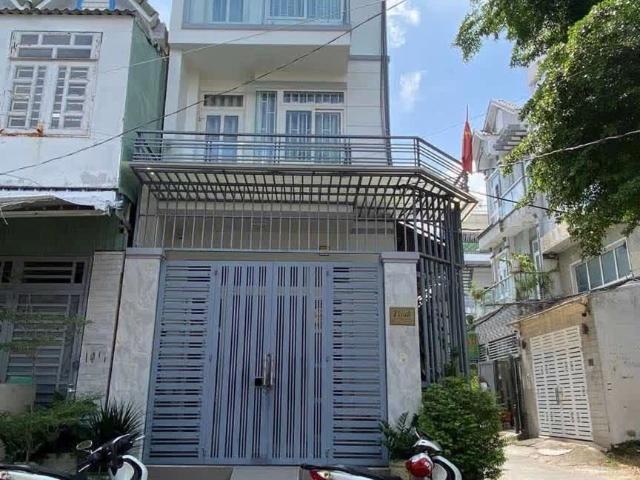 Bán nhà Mặt Tiền Thị Trấn Nhà Bè Diện tích: 5m x 13,5m Giá: 7 Tỷ 490 Triệu