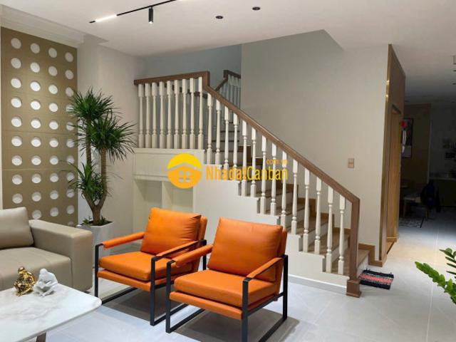 Bán nhà mặt tiền trần khánh dư p8 đà lạt 126m² thổ cư, sân đậu ô tô giá 7,5 tỷ