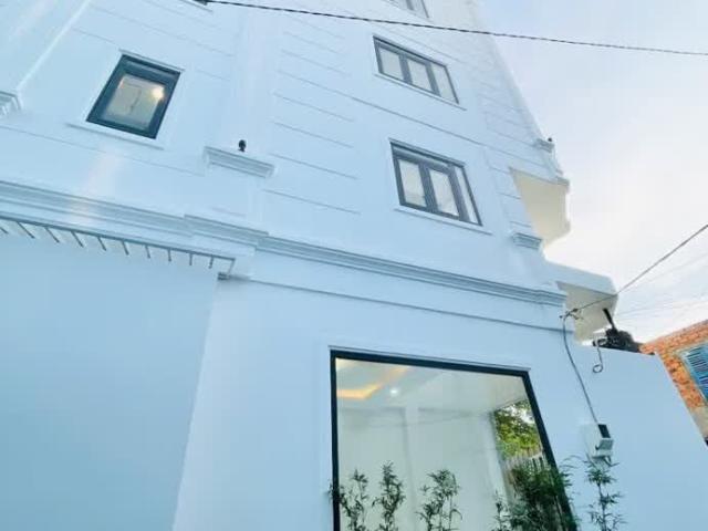 Bán Nhà Mặt Tiền View Công Viên, Bông Sao, Q. 8, 4 Tầng 54M2 Nhỉnh 8 Tỷ Không Qui Hoạch, Hoàn