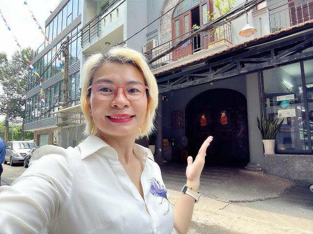 Bán nhà mặt tiền xe hơi 10m ngang lớn hiếm 12m * 16m đường nguyễn bỉnh khiêm quận 1