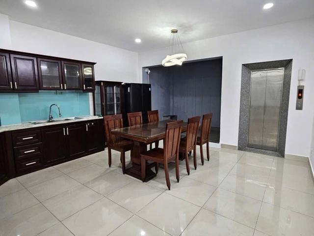 Bán nhà mặt tiền 5x24 Phạm Thế Hiển 4 tầng Thang Máy chỉ 9 tỷ 5 TL