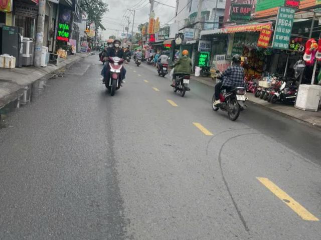 Bán nhà mặt tiền 8x40m giá 17 tỷ Đường Phan Văn Đối