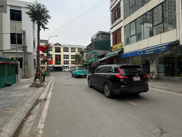 Bán nhà mặt ngõ 102 Trường Chinh, Đống Đa 30m, 4 tầng. Giá: 12 tỷ. LH: 0937158