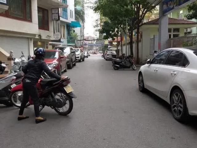Bán Nhà Mặt Ngõ To Như Mặt Phố Kinh Doanh Sổ Hoa Hậu Khu Cầu Giấy