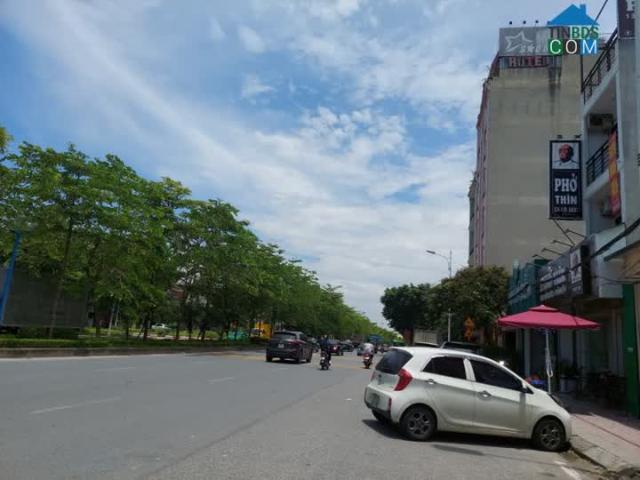 Bán nhà mặt đường Cổ Linh, Long Biên, 100m2 mặt tiền 6.6m. LH: Địa Thủy Sư Trần Thọ 0906299