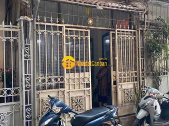 Bán nhà mặt ngõ ôtô tránh 73m 20xtỷ nở hậu kinh doanh lương yên quận hai bà