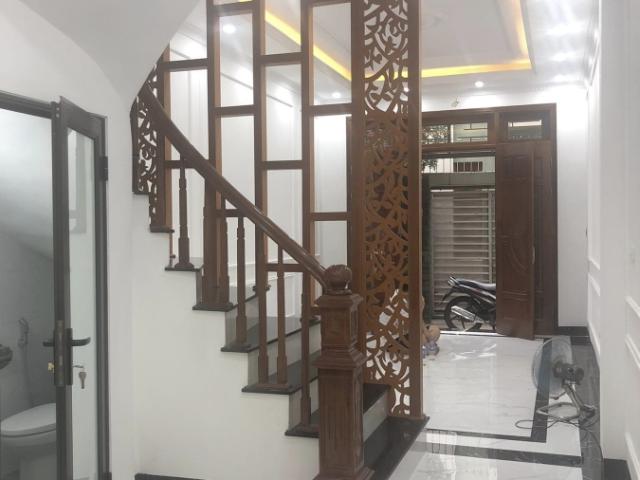 Bán nhà mặt ngõ phố Võng Thị QuậnTây Hồ gần hồ, ô tô DT 47m 4 tầng Giá 6.5 tỷ