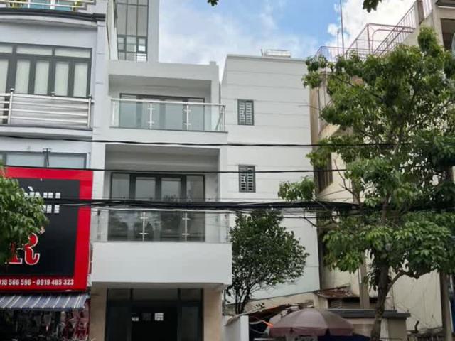 Bán nhà mặt phố 143m2 mới xây tại trung tâm Biên Hòa
