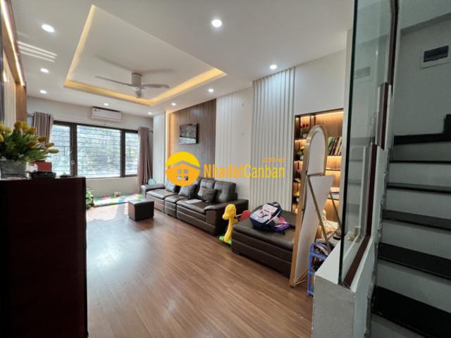 Bán nhà mặt phố thụy khuê 45m2, 5 tầng cực đẹp nhỉnh 15 tỷ kinh doanh gần hồ tây