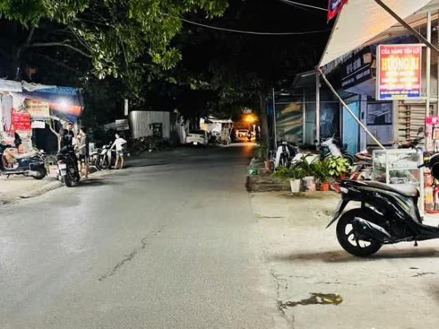 Bán nhà mặt phố Thanh Bình Mỗ Lao kinh doanh 72m2, Cấp4, MT4.5m giá 2.5 Tỷ