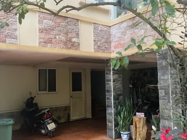 Bán nhà mặt phố Trích Sài, 8.1m mặt tiền view Hồ Tây. LH: Địa Thủy Sư Trần Thọ 0906299