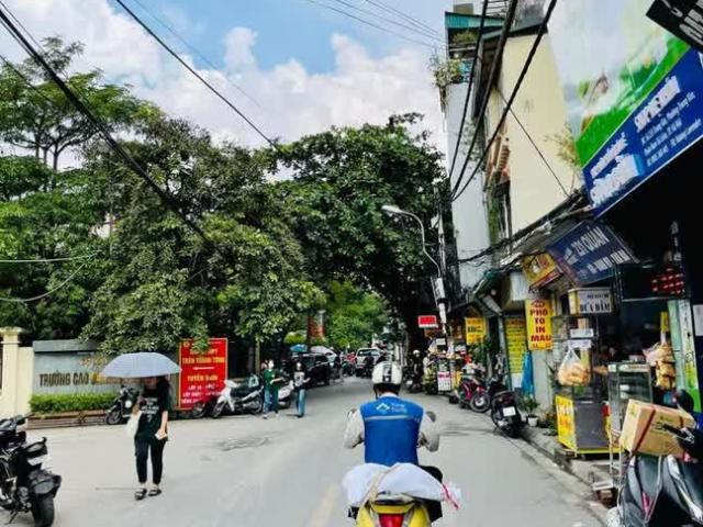 Bán nhà mặt phố Trung Văn, Nam Từ Liêm, 215m2, rộng 11m kinh doanh nét