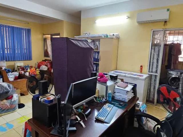 Bán nhà mặt phố Xuân Đỗ Long Biên, DT 200m, MT 8m, giá 28 tỷ