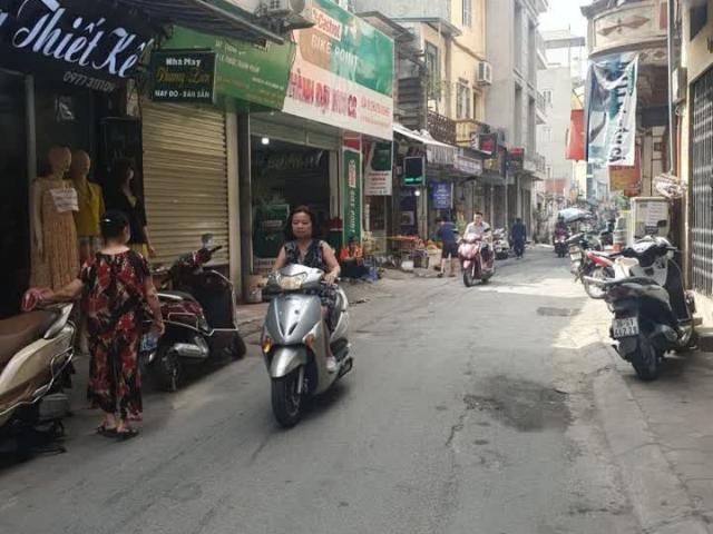 Bán nhà mặt phố Yên Hòa, 38m2 x 7 tầng ở và kinh doanh. LH: Địa Thủy Sư Trần Thọ 0906299