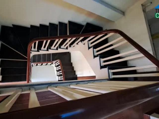 Bán nhà mặt phố Bắc Cầu nhỉnh 2 tỷ có nhà 3 tầng Dt 52m. Ô tô vào nhà