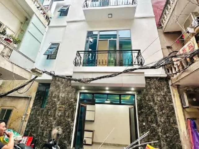Bán nhà mặt phố Bích Câu, Cát Linh, Đống Đa, 55m², 4 tầng, 8.9 tỷ, sổ đỏ