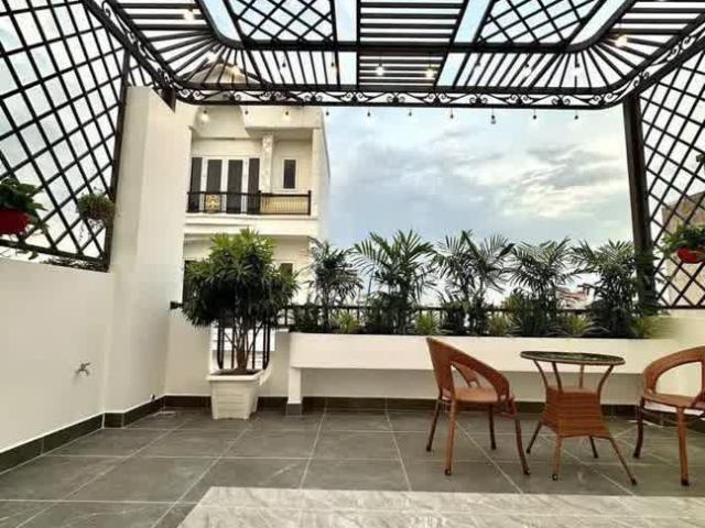 Bán Nhà Mặt Phố Giá Nhà Hẻm Khu Dân Cư Hiện Hữu Xe Hơi Vào Tận Cửa