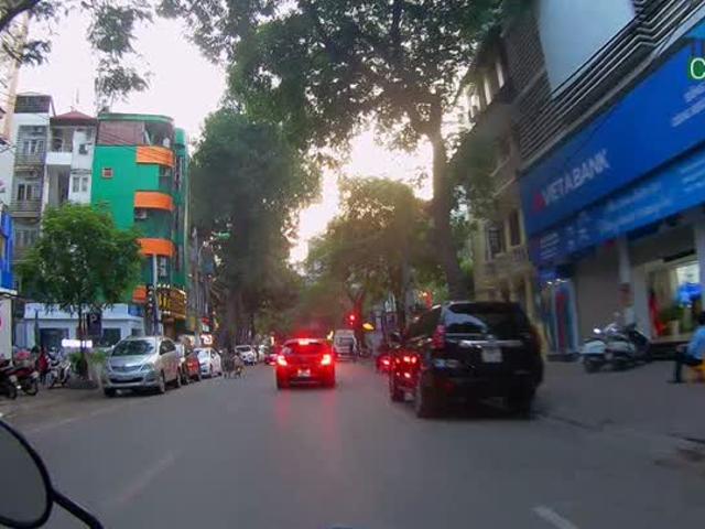 Bán nhà mặt phố Hàn Thuyên, Hai Bà, 240m2. LH: Địa Thủy Sư Trần Thọ 0906299